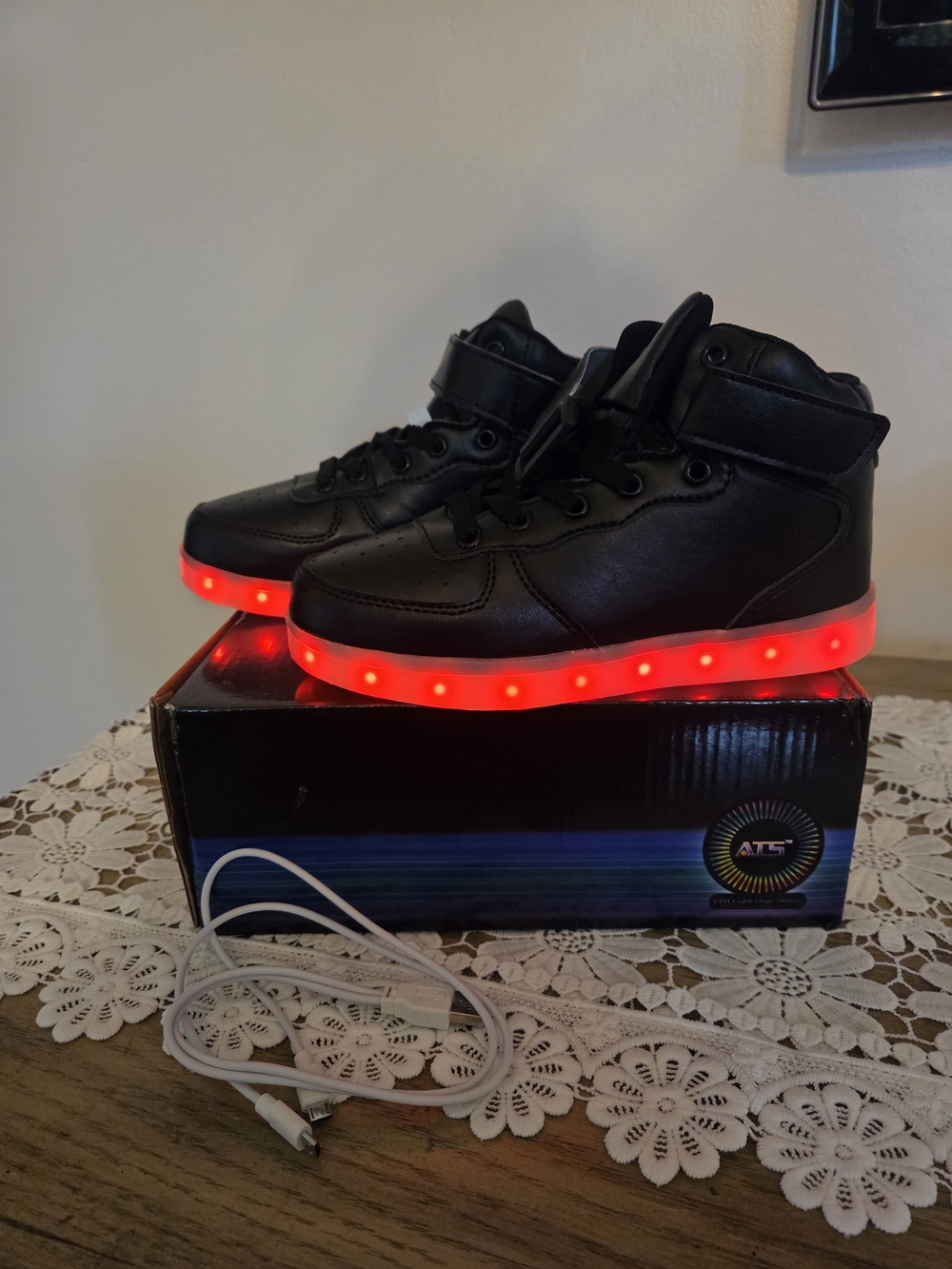 ATS Kids Black High-Top Sneakerd LED Light-Up And Blinking Multi Color Size 3.5